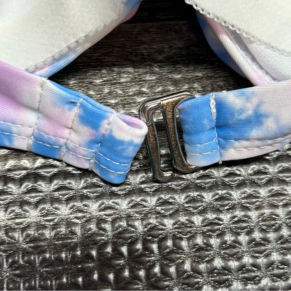 NWT Women’s Size Medium Hurley Blue & Purple Tie Dye Monokini Logo Swimsuit - Picture 9 of 11